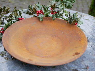 Großer rostiger Teller - Schöne Dekorationen für Haus und Garten